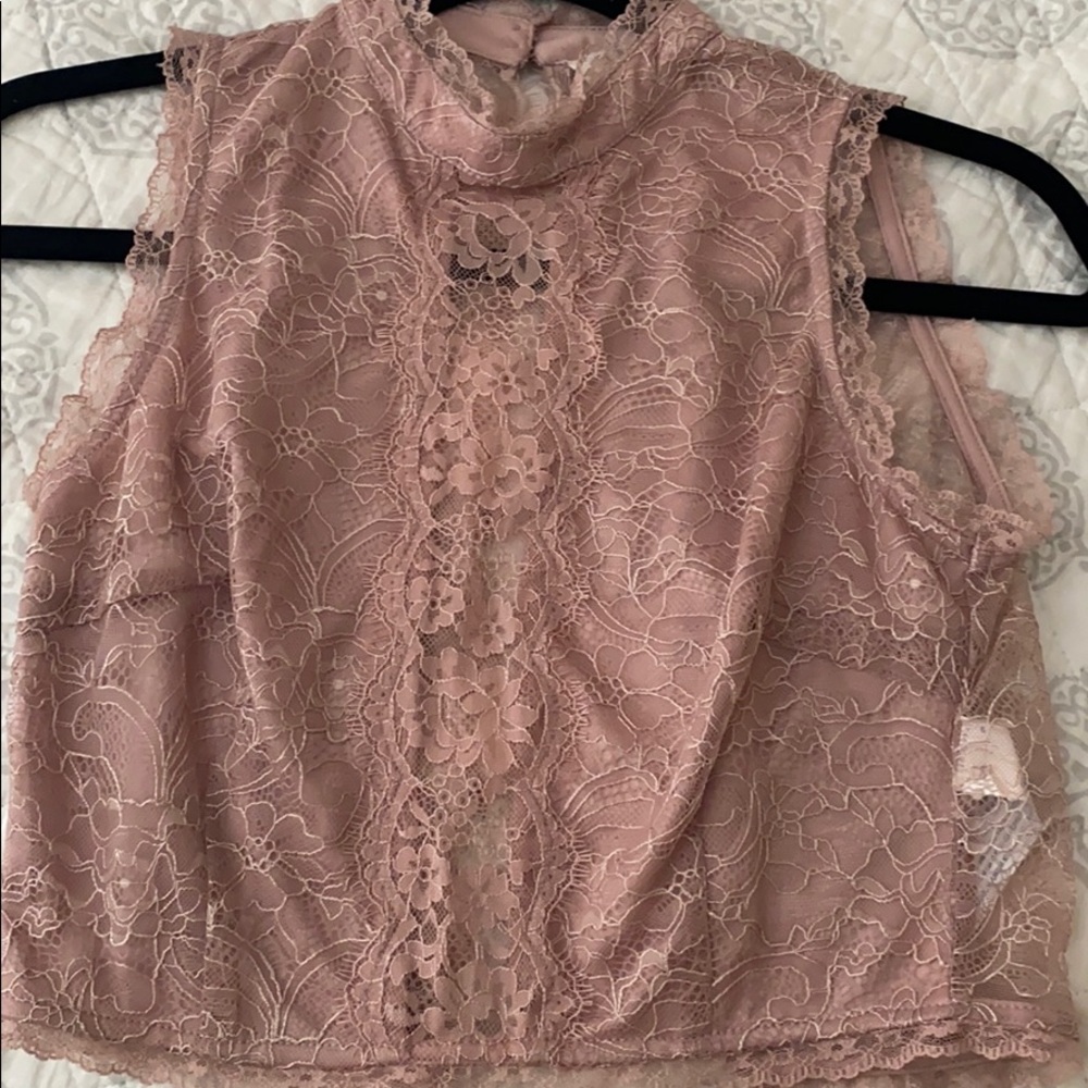 Forever 21 lacey tank top